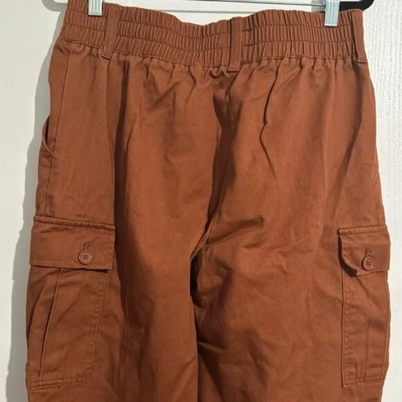 Forever 21 Rust Cargo Pants With Elastic Waist & Drawstring Hem - Picture 5 of 9